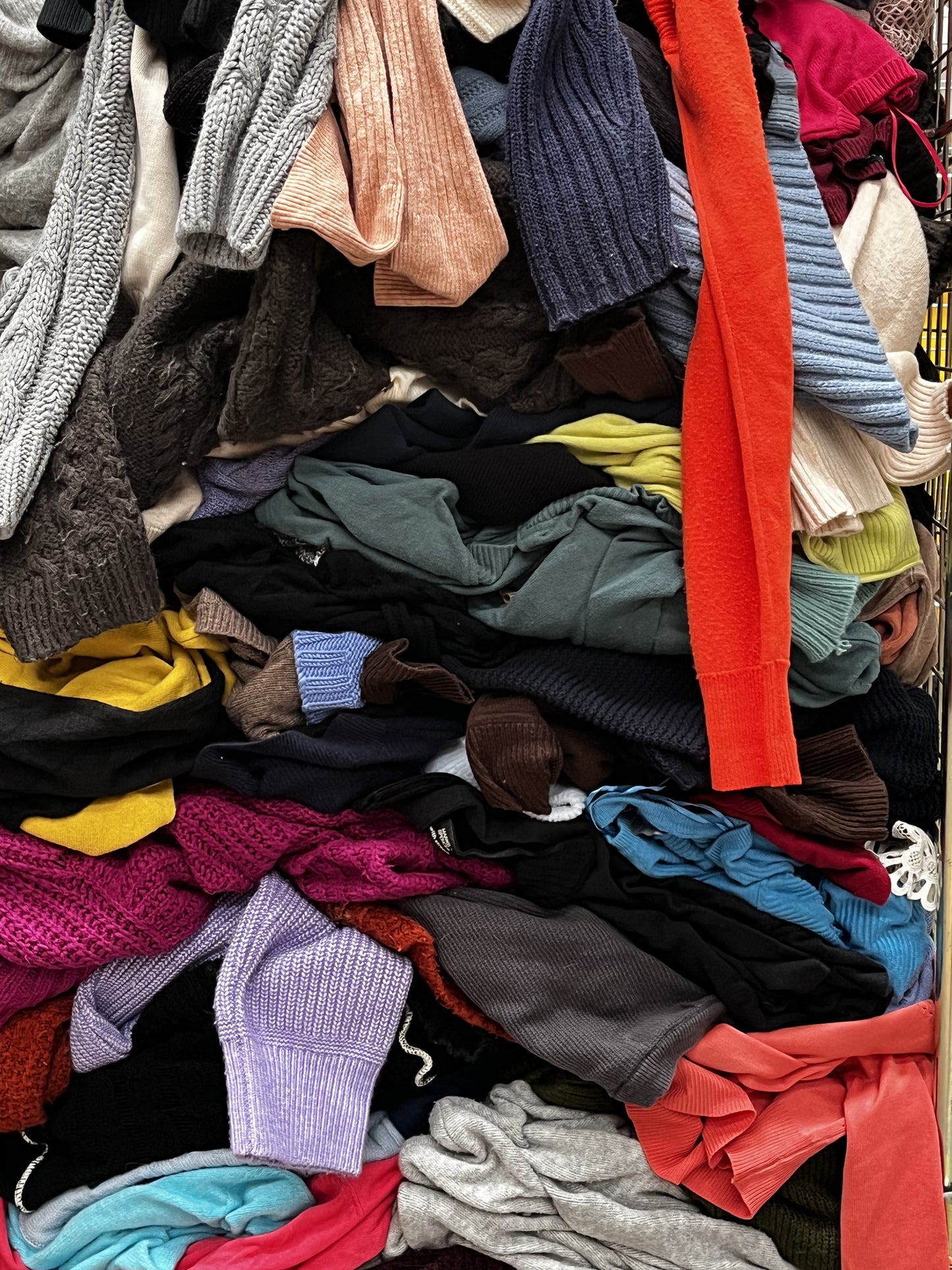 Cash4Clothes London Untouched Original Jumpers 20-25 Pack