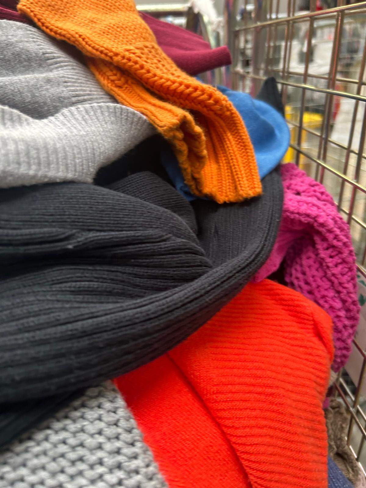 Cash 4 Clothes Swindon Untouched Original Jumpers 20-25 Pack